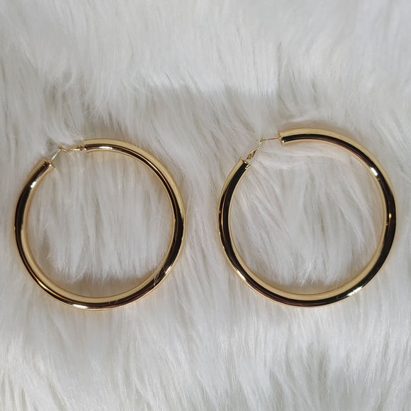 Goldtoned Large and Thick Hoops - Picture 4 of 5